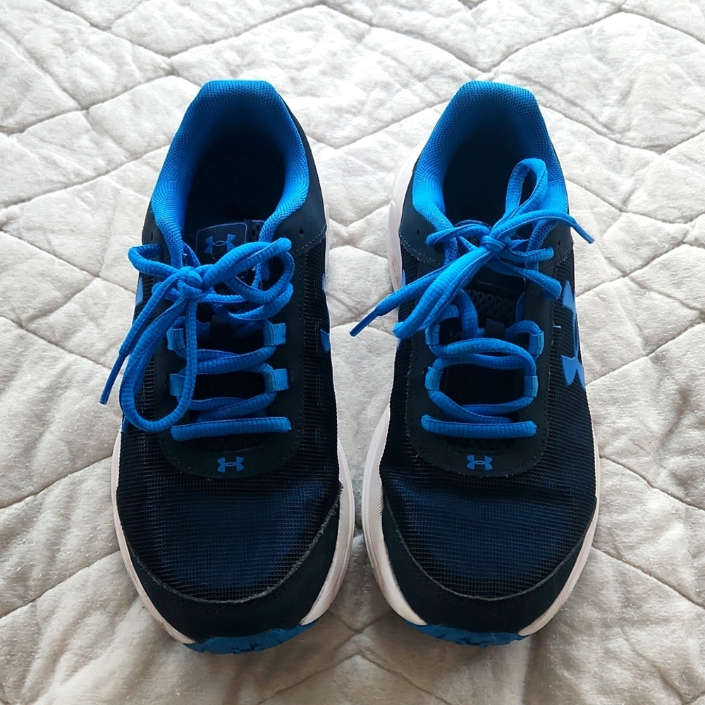 Under Armour Sneakers